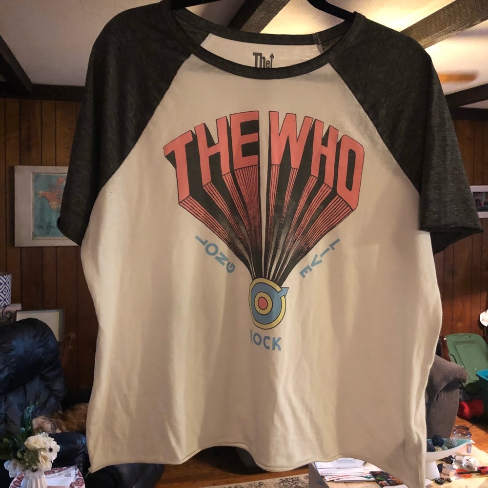 American eagle 🦅The Who cropped shirt